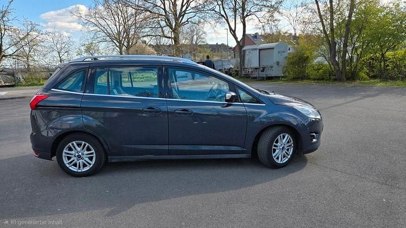 Gebraucht Ford Grand C-Max Titanium 125 PS (91 kW) 2014 Grau Van / Kleinbus
