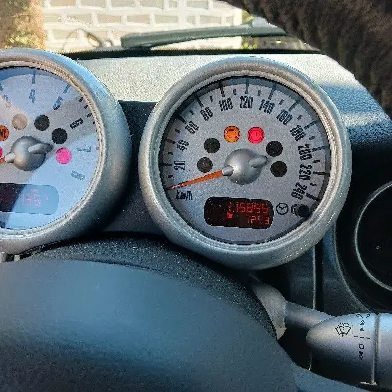 Used Mini Cooper 116 HP (85 kW) 2006 Black Hatchback
