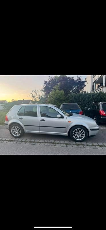 Silber Gebraucht 1998 VW Golf IV Comfortline Limousine | 1.399 € (Guter Preis) - Bild 1/4