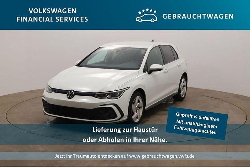 Weiß Gebraucht 2021 VW Golf VIII GTE Limousine | 22.369 € (Superpreis) - Bild 1/4