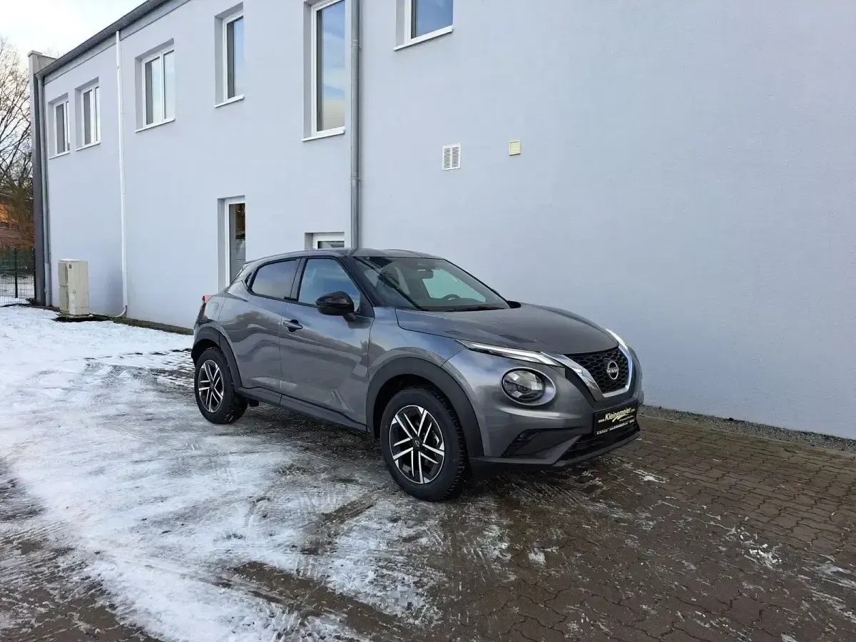 Neu Nissan Juke N-Connecta 84 PS (61 kW) 2026 Grau SUV