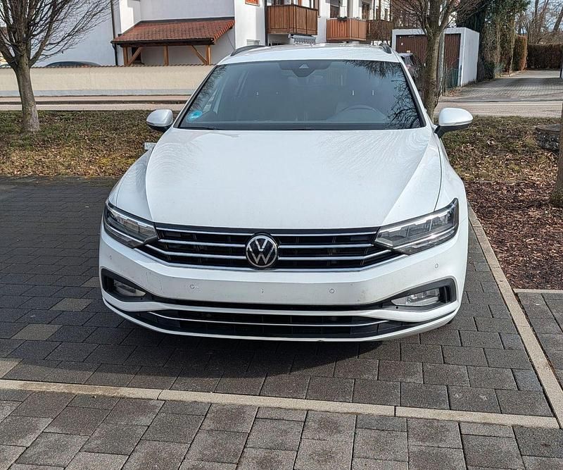 Gebraucht VW Passat Business 190 PS (139 kW) 2022 Weiß Kombi