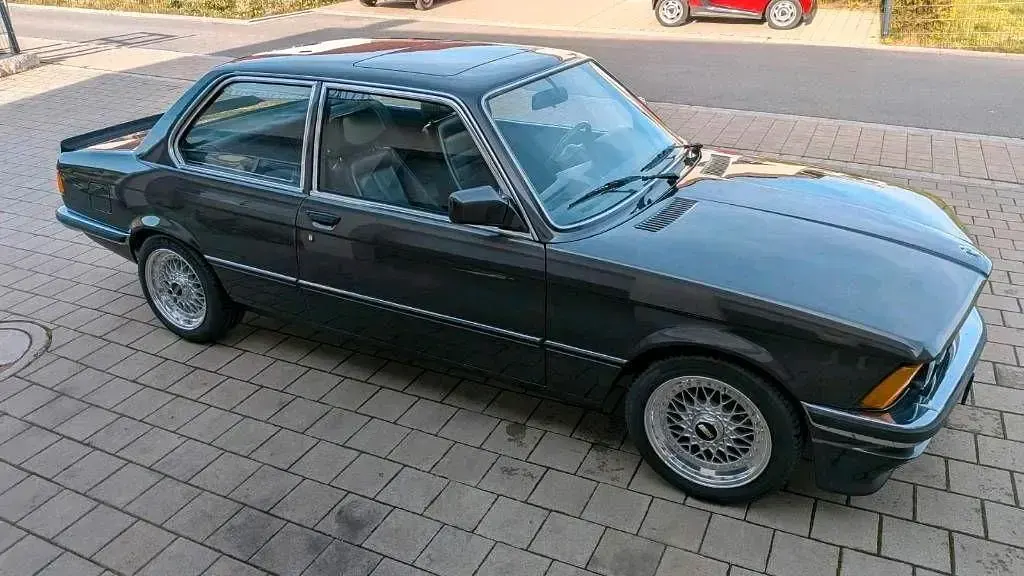 Second-hand BMW 323 174 CP (127 kW) 1981 Gri Berlinǎ