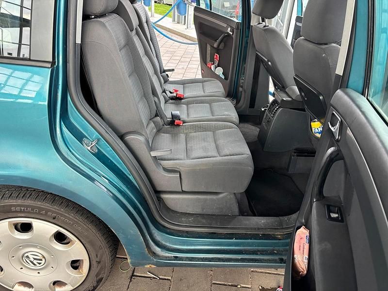 Gebraucht VW Touran 140 PS (102 kW) 2006 Blau Van / Kleinbus