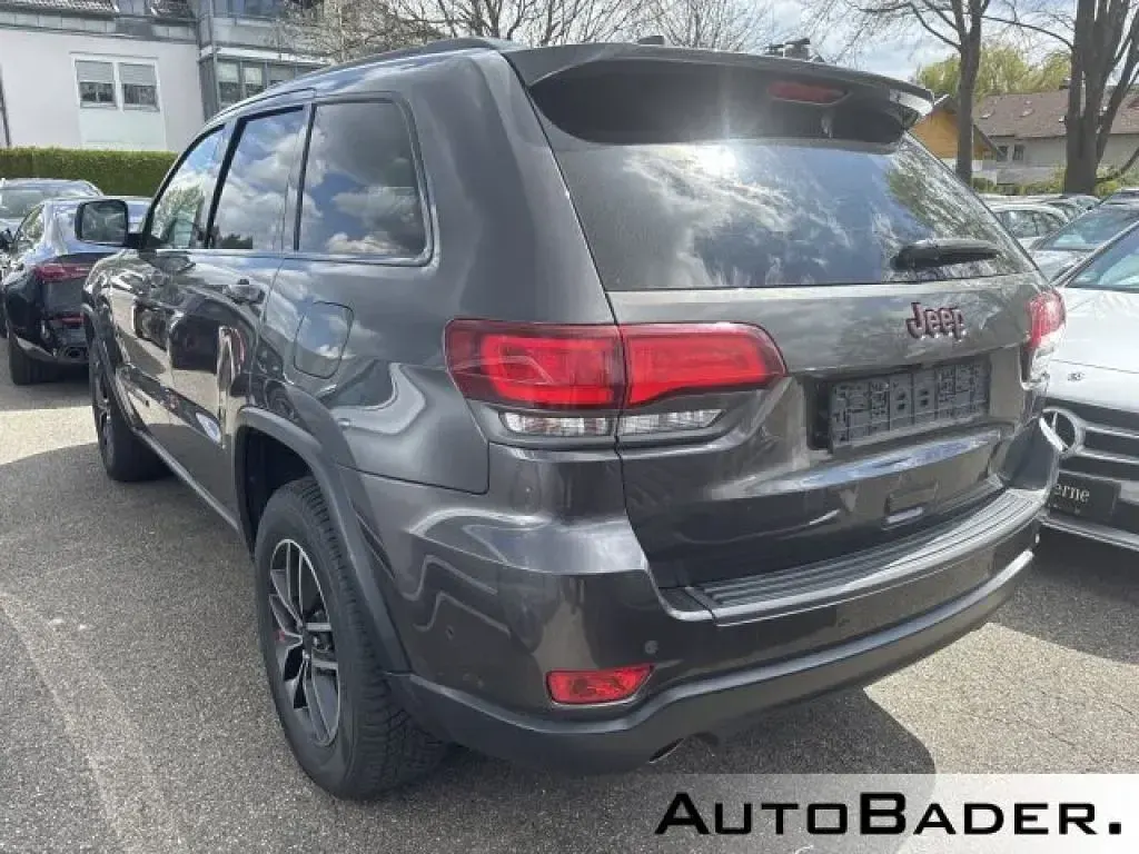 Gebraucht Jeep Grand Cherokee Trailhawk 250 PS (183 kW) 2018 Grün SUV