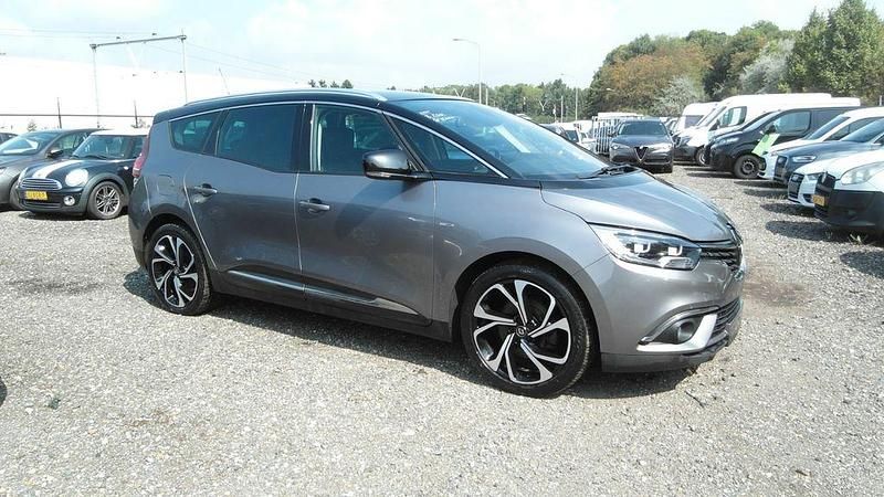 Schwarz Gebraucht 2018 Renault Scénic IV Bose Edition Van / Kleinbus | 9.850 € (Guter Preis) - Bild 1/4