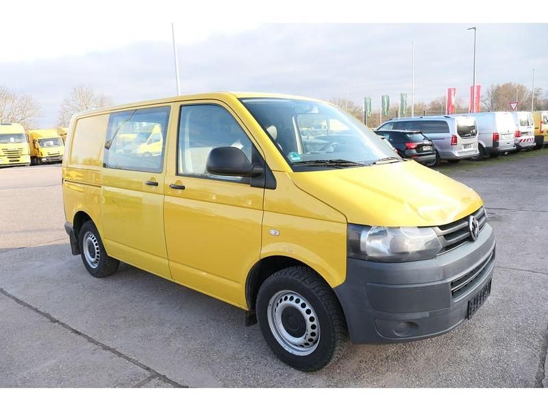 Second-hand VW Transporter 84 CP (61 kW) 2011 Galben Van