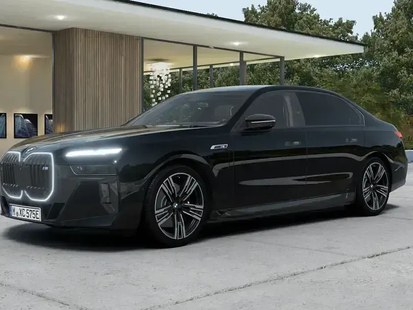 Gebraucht BMW M760e Comfort Edition 571 PS (419 kW) 2025 Schwarz Limousine