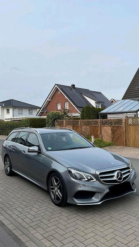 Gebraucht Mercedes E350 AMG 258 PS (189 kW) 2015 Grau Limousine