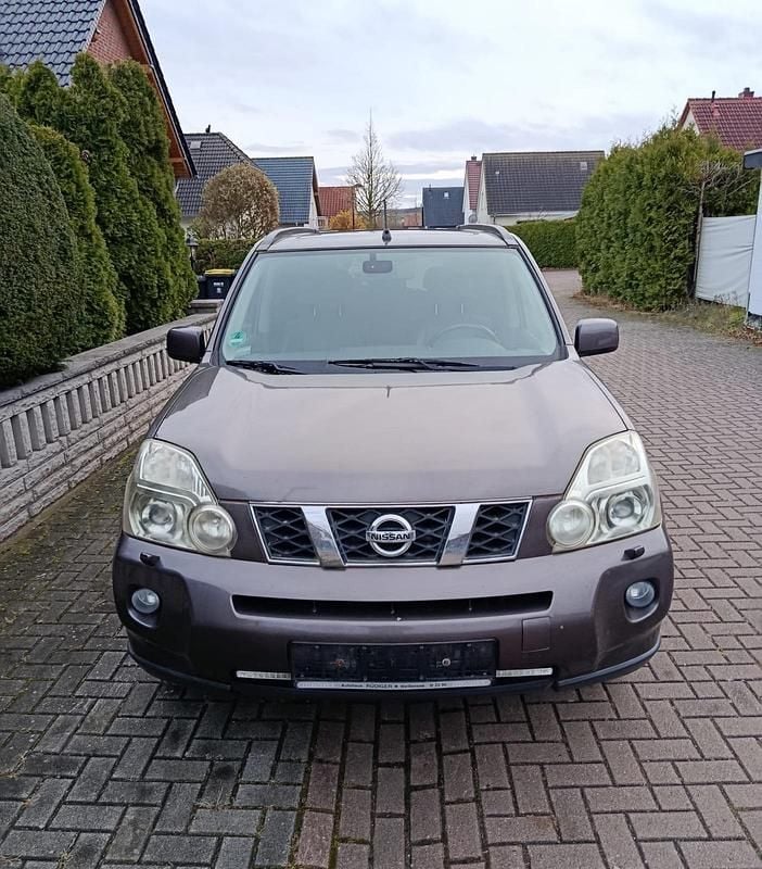 Grau Gebraucht 2007 Nissan X-Trail SUV | 3.599 € (Guter Preis) - Bild 1/4