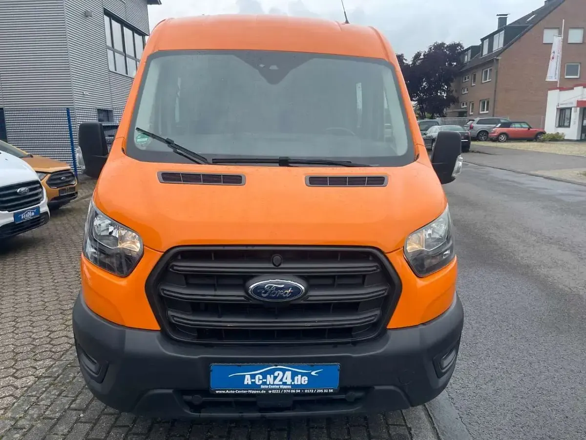 Używany Ford Transit 131 KM (96 kW) 2024 Biały Minivan