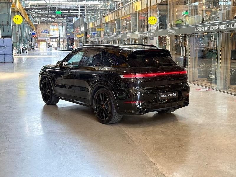 Gebraucht Porsche Cayenne 500 PS (367 kW) 2025 Schwarz SUV
