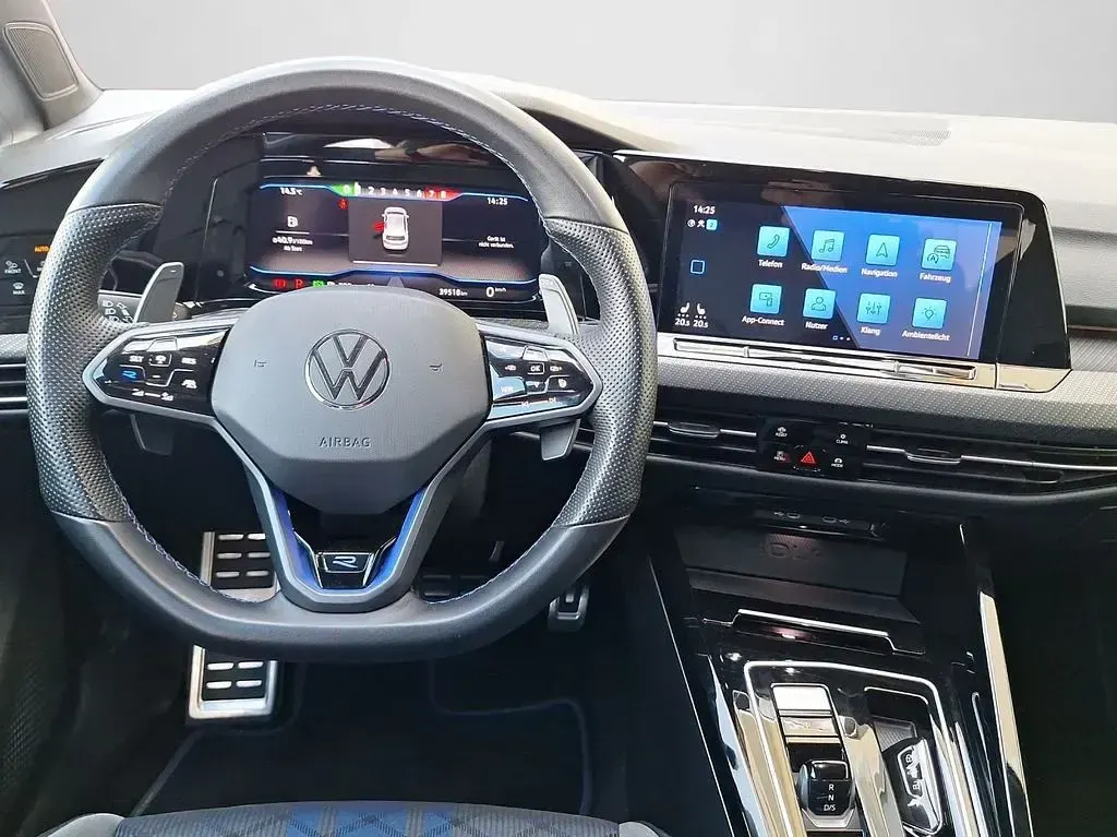 Gebraucht VW Golf VIII R 333 PS (244 kW) 2023 Pure white Limousine