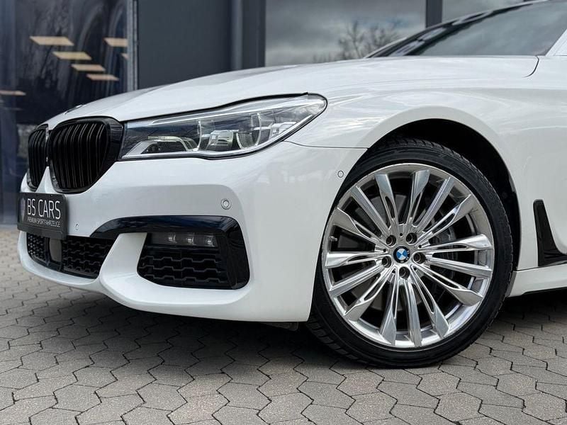 Gebraucht BMW 750L M Sport 449 PS (330 kW) 2016 Weiß Limousine