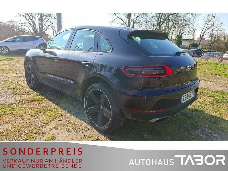 Gebraucht Porsche Macan 252 PS (185 kW) 2017 Tiefschwarzmetallic SUV