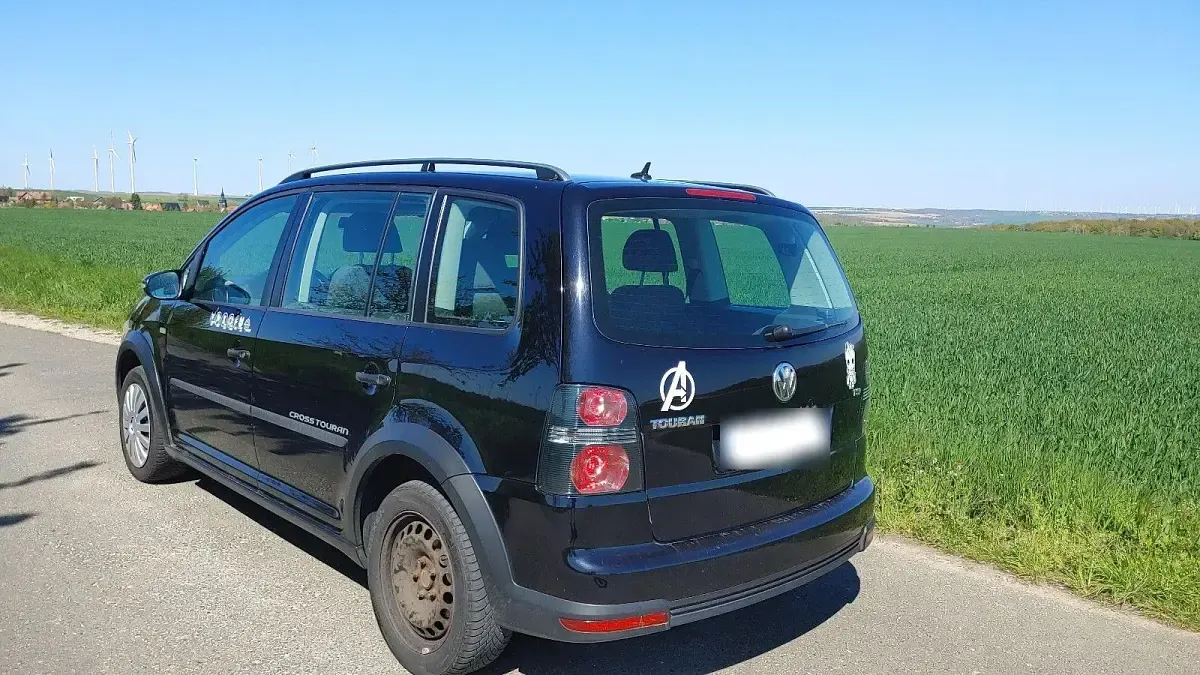 Gebraucht VW Touran 140 PS (102 kW) 2009 Schwarz Van / Kleinbus