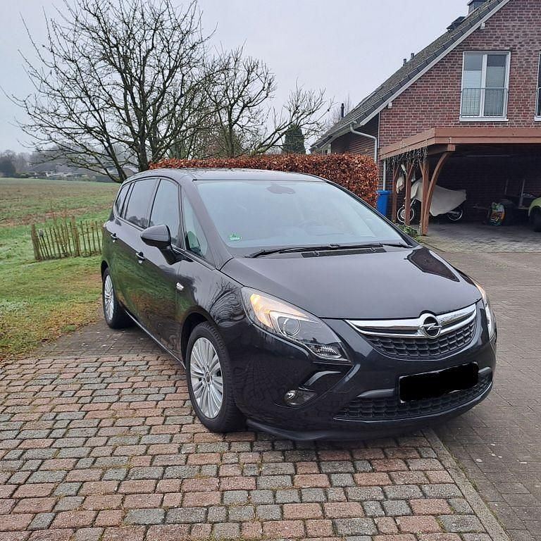 Schwarz Gebraucht 2016 Opel Zafira S Van / Kleinbus | 7.100 € (Fairer Preis) - Bild 1/4