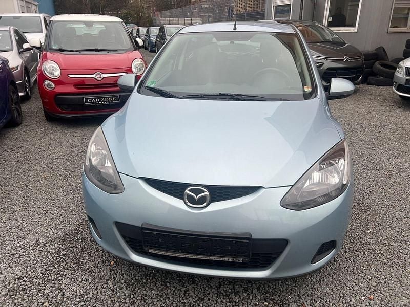 Blau Gebraucht 2009 Mazda 2 Independence Kleinwagen | 1.990 € (Superpreis) - Bild 1/4
