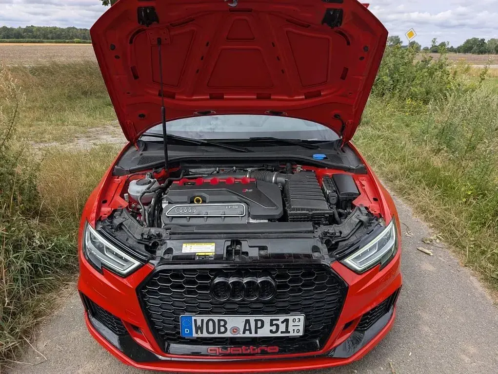 Gebraucht Audi RS3 Sport 400 PS (294 kW) 2018 Rot Limousine