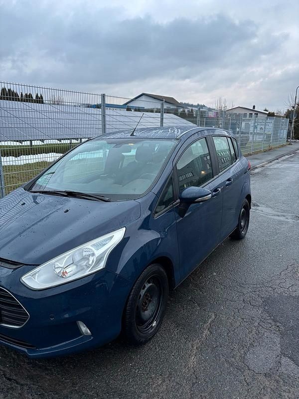Gebraucht Ford B-MAX 105 PS (77 kW) 2015 Blau Van / Kleinbus