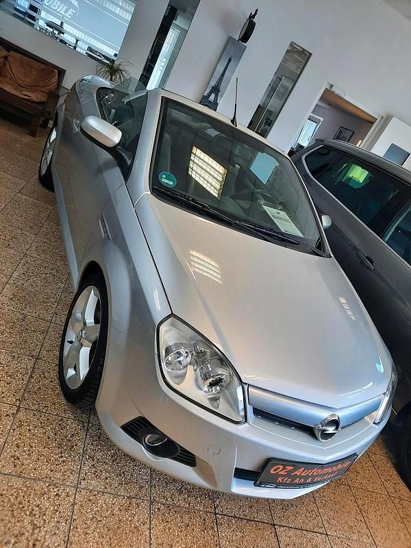 Silber Gebraucht 2005 Opel Tigra Cabrio | 1.500 € (Superpreis) - Bild 1/4