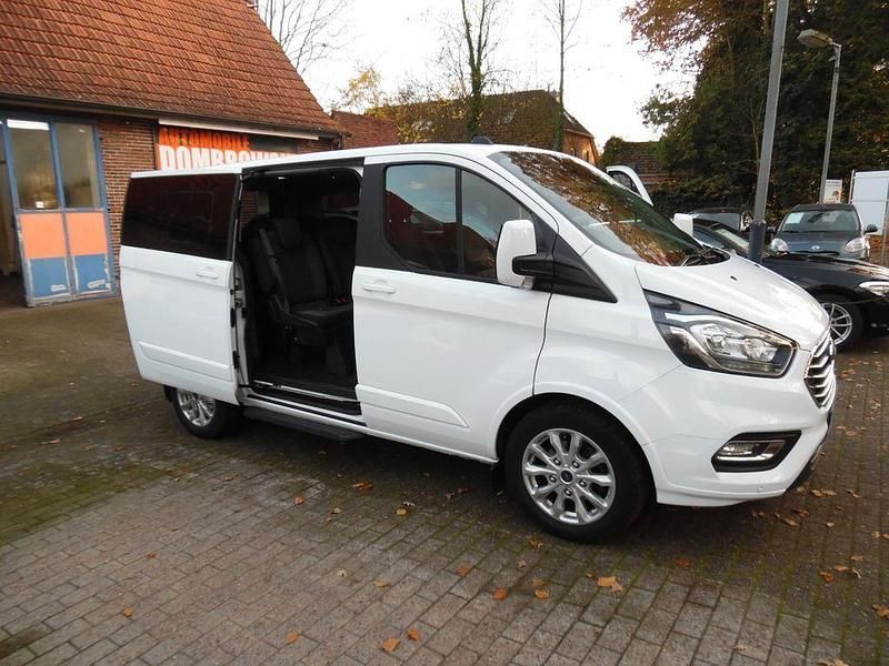 Gebraucht Ford Transit Titanium 185 PS (136 kW) 2021 Frozen white Kombi