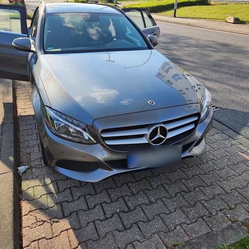 Gebraucht Mercedes C220 170 PS (125 kW) 2017 Grau Kombi