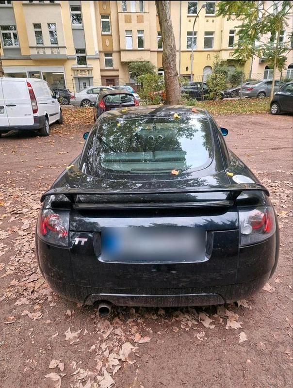 Second-hand Audi TT 180 CP (132 kW) 2000 Negru Coupe