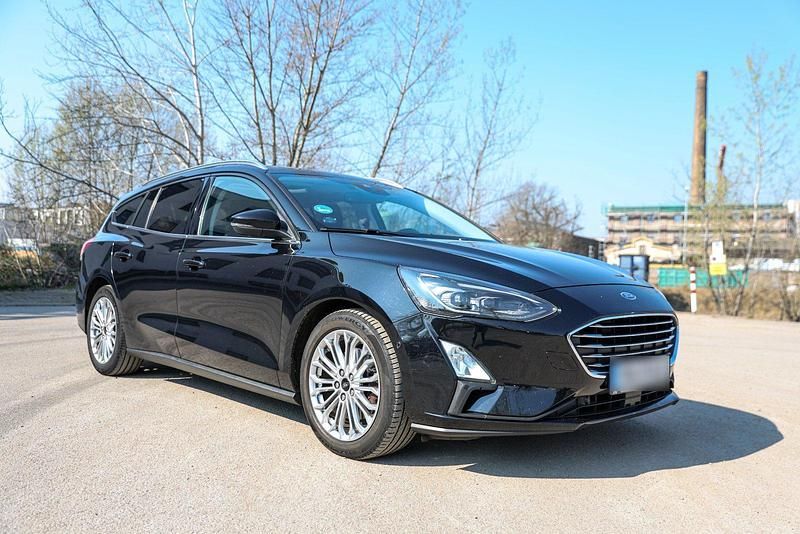 Gebraucht Ford Focus 120 PS (88 kW) 2021 Schwarz Kombi