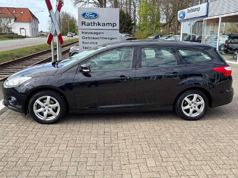Gebraucht Ford Focus Trend 125 PS (91 kW) 2013 Pantherschwarz Kombi
