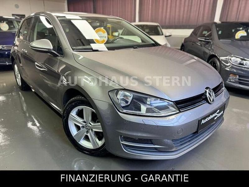 Grau Gebraucht 2016 VW Golf VII Limousine | 13.480 € (Fairer Preis) - Bild 1/4