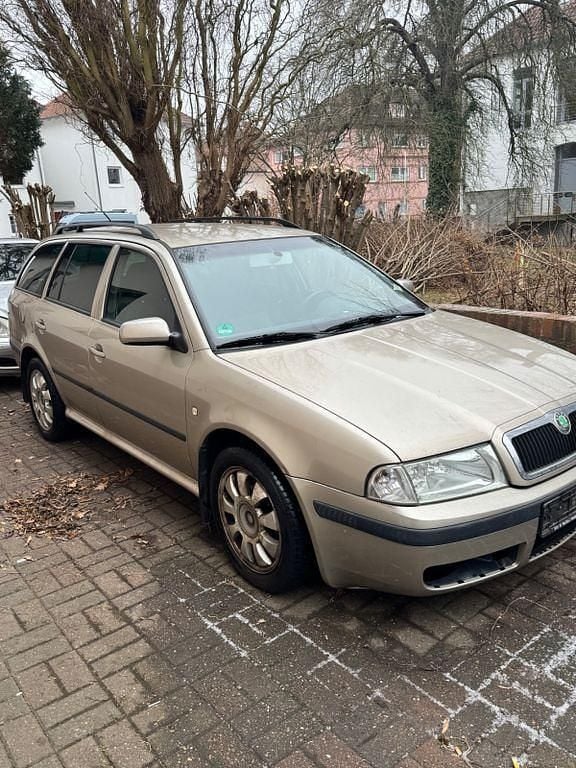 Gebraucht Skoda Octavia 102 PS (75 kW) 2004 Gold Kombi