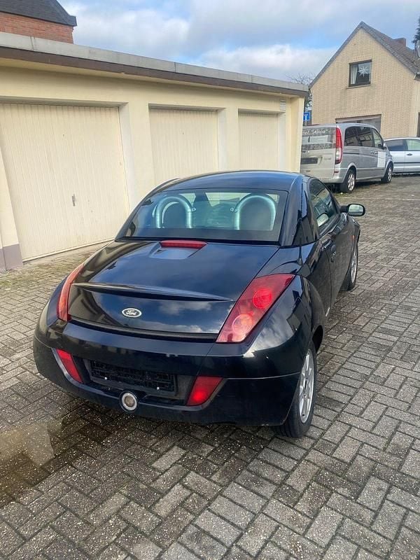 Gebraucht Ford SportKa 95 PS (69 kW) 2004 Schwarz Kleinwagen