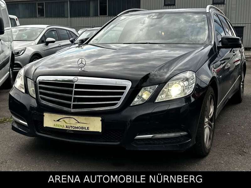 Schwarz Gebraucht 2012 Mercedes E350 Avantgarde Kombi | 5.999 € (Superpreis) - Bild 1/4