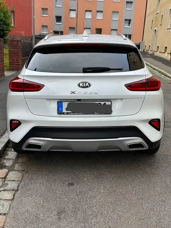 Gebraucht Kia XCeed Vision 140 PS (102 kW) 2020 Weiß SUV