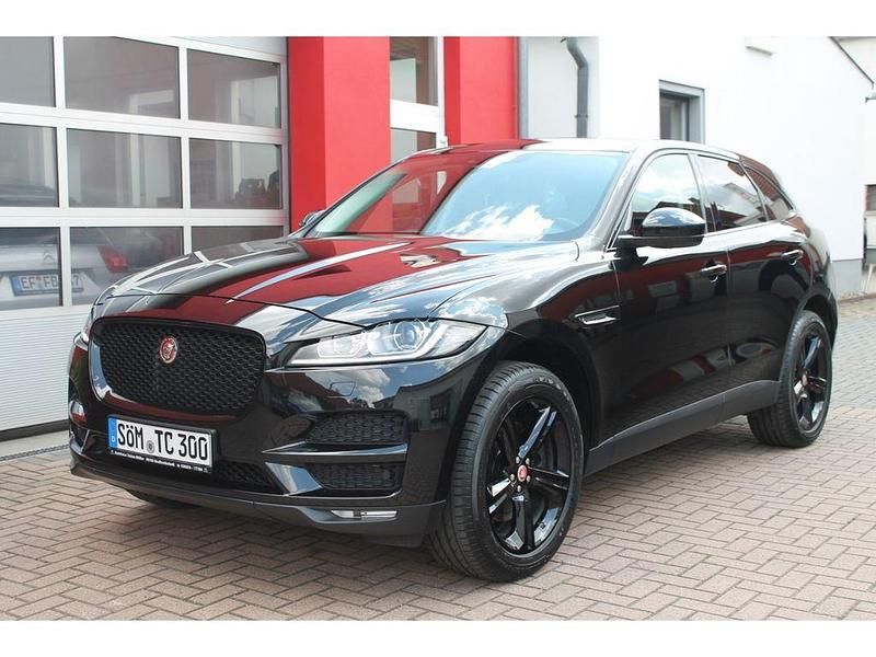 Santorini black Gebraucht 2017 Jaguar F-Pace Prestige SUV | 26.990 € (Superpreis) - Bild 1/4