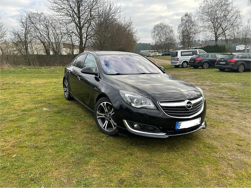 Schwarz Gebraucht 2016 Opel Insignia Limousine | 11.999 € (Etwas zu teuer) - Bild 1/4