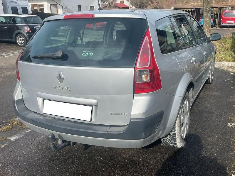 Gebraucht Renault Mégane II Authentique 86 PS (63 kW) 2007 Silber Limousine