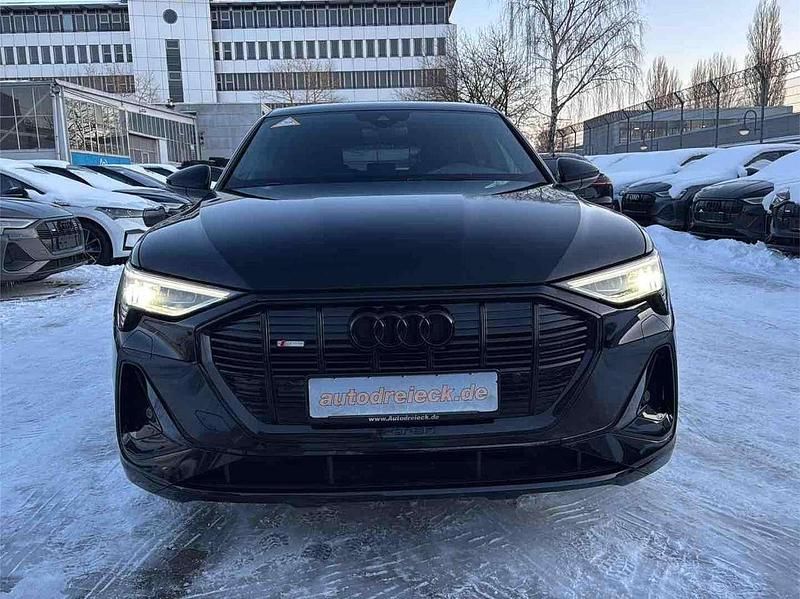 Gebraucht Audi e-tron Black Edition 230 kW (313 PS) 2022 Mythosschwarz metallic SUV