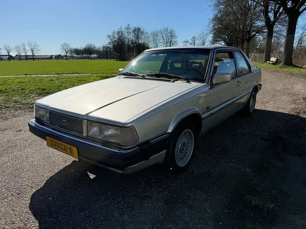 Usado Volvo 780 170 CV (125 kW) 1990 Dorado Coupe
