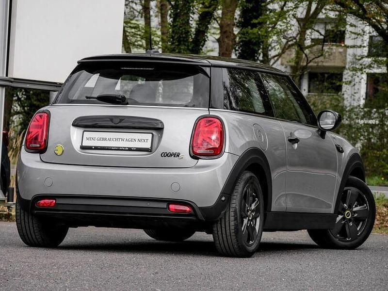 Gebraucht Mini Cooper SE Essential 135 kW (184 PS) 2023 Silber Kleinwagen