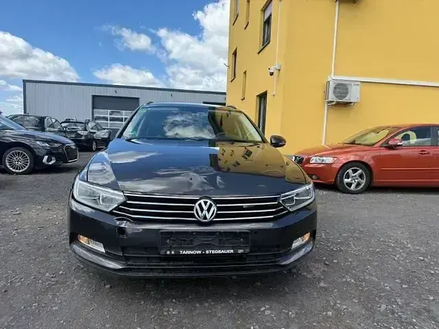 Gebraucht VW Passat Trendline 125 PS (91 kW) 2017 Grau Kombi
