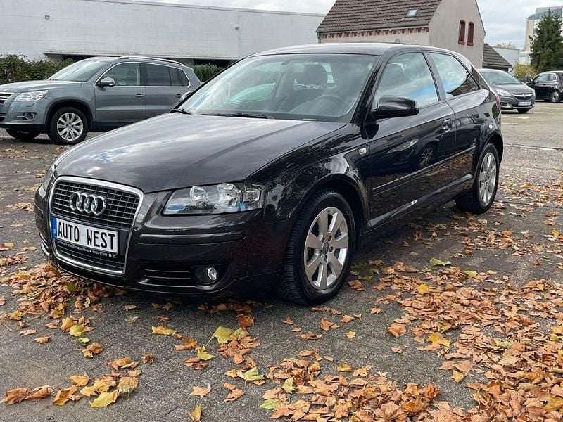 Grau Gebraucht 2007 Audi A3 Ambiente Kleinwagen | 4.950 € (Guter Preis) - Bild 1/4