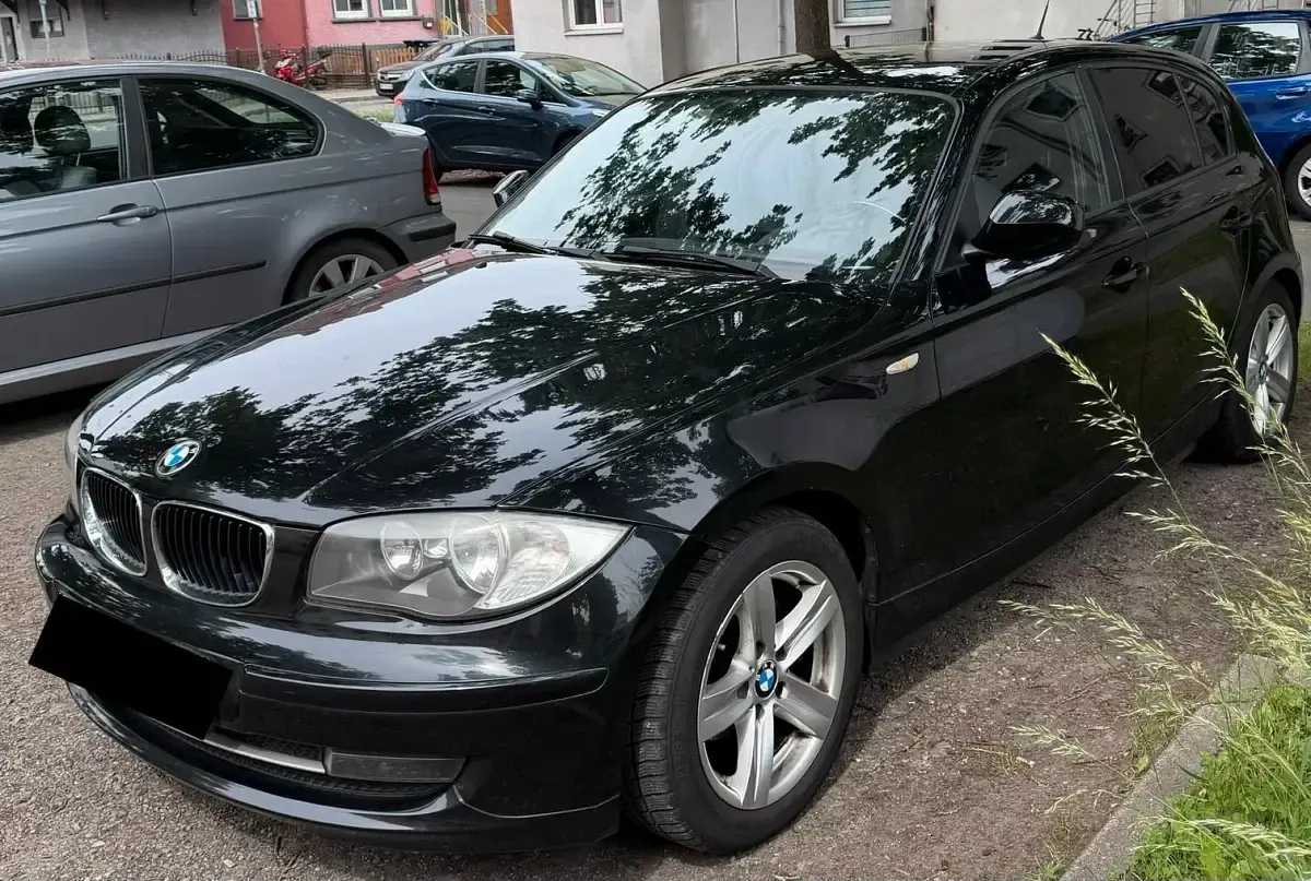 Gebraucht BMW 116 116 PS (85 kW) 2010 Schwarz Kleinwagen