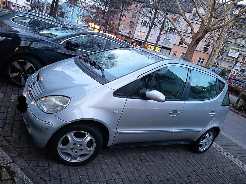 Gebraucht Mercedes A160 102 PS (75 kW) 2001 Silber Limousine