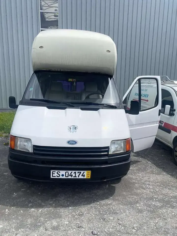 Gebraucht Ford Transit 69 PS (50 kW) 1991 Weiß Limousine