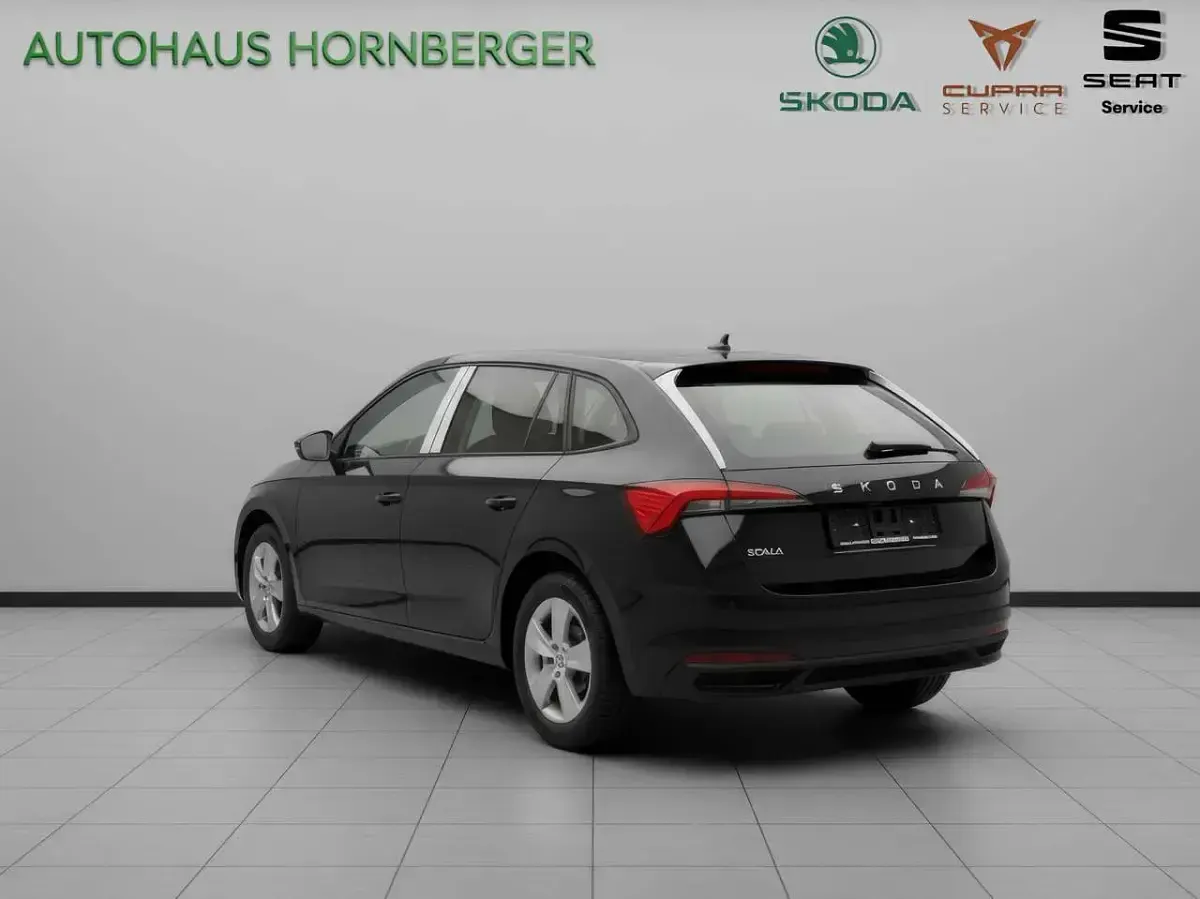 Neu Skoda Scala Selection 150 PS (110 kW) 2026 Schwarzmagic perleffekt Kleinwagen
