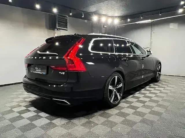 Gebraucht Volvo V90 190 PS (139 kW) 2019 Schwarz Kombi