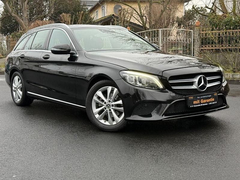 Gebraucht Mercedes C180 156 PS (114 kW) 2019 Obsidianschwarz  metalliclack Kombi