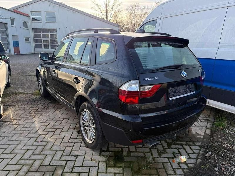 Gebraucht BMW X3 Exclusive 177 PS (130 kW) 2010 Black sapphire metallic SUV